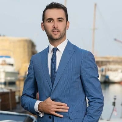 Köşe Yazarlarımız