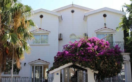 İskele Bahçeler kiralık villa