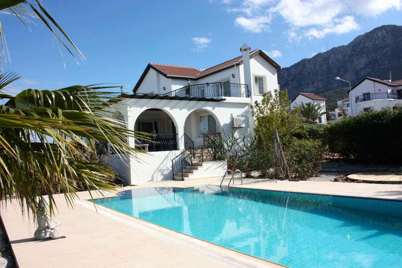 Girne Lapta kiralık villa