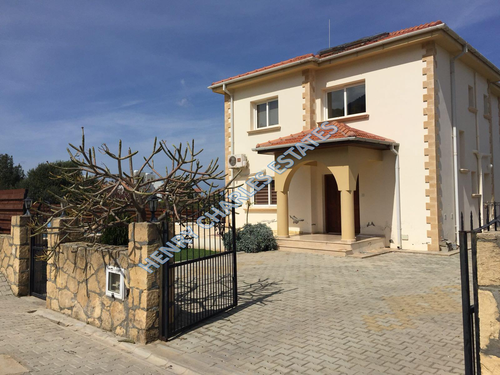 Girne Alsancak kiralık villa