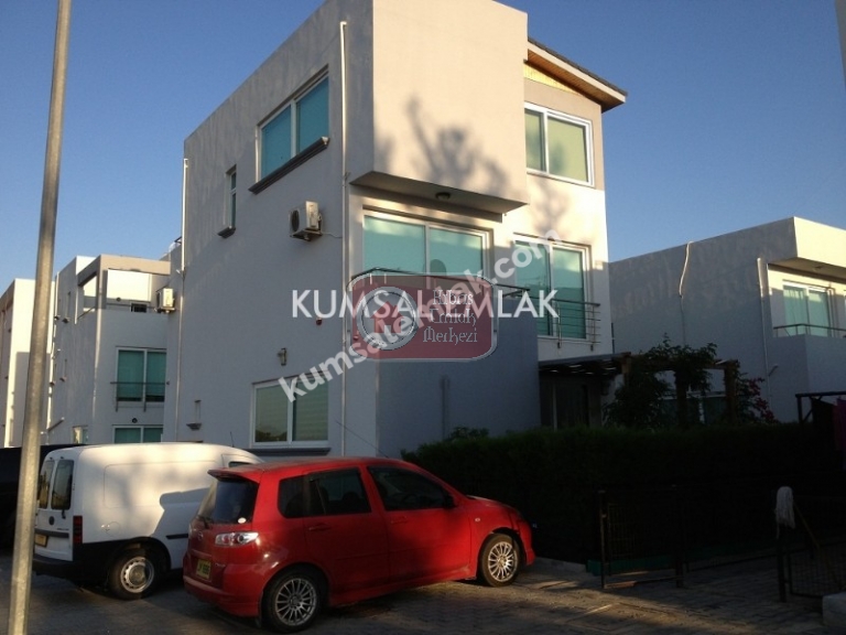 Lefkoşa’da 6+1 Satılık Müstakil Ev Kıbrıs Emlak Merkezi